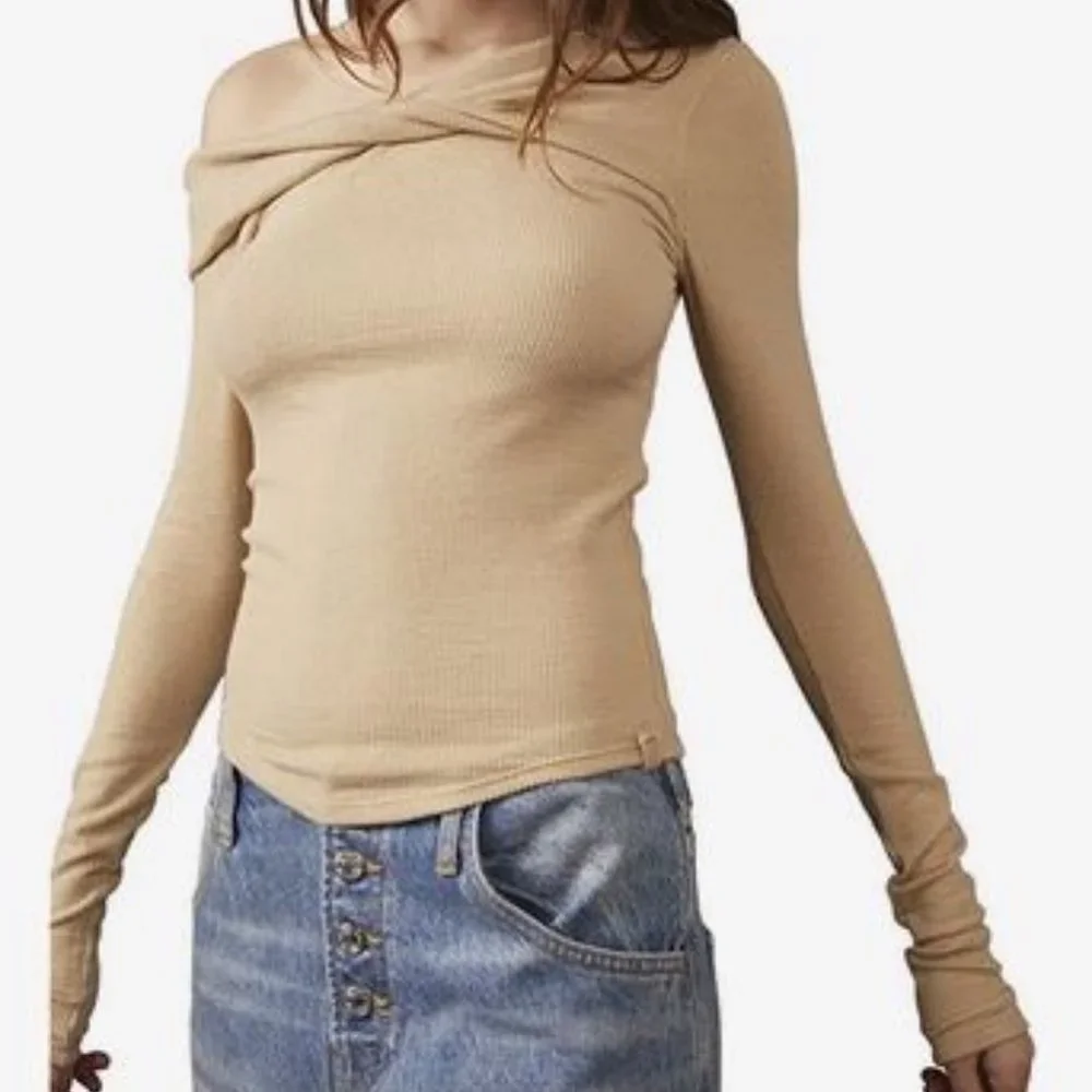 Free People Addie Top - Long Sleeve Off-Shoulder Ribbed Top in Tan